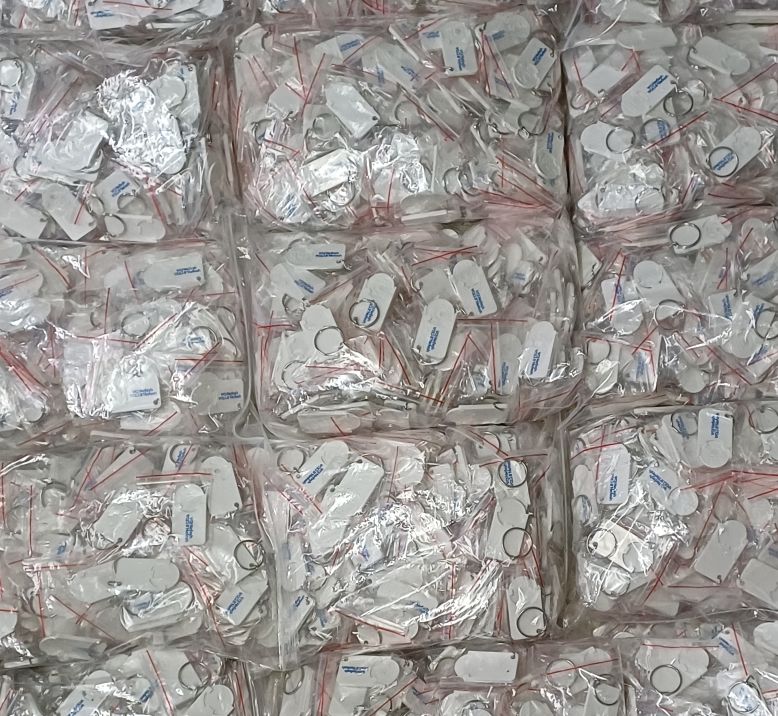 מחזיק מפתחות מפלסטיק לעגלה,נינה - תמונה 4